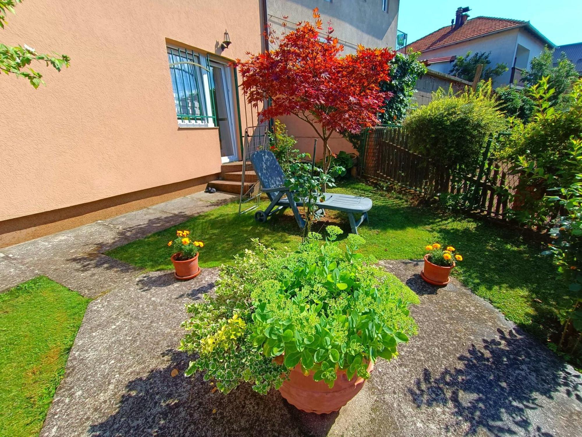 Garden Free Parking Lägenhet SJJ Rum bild